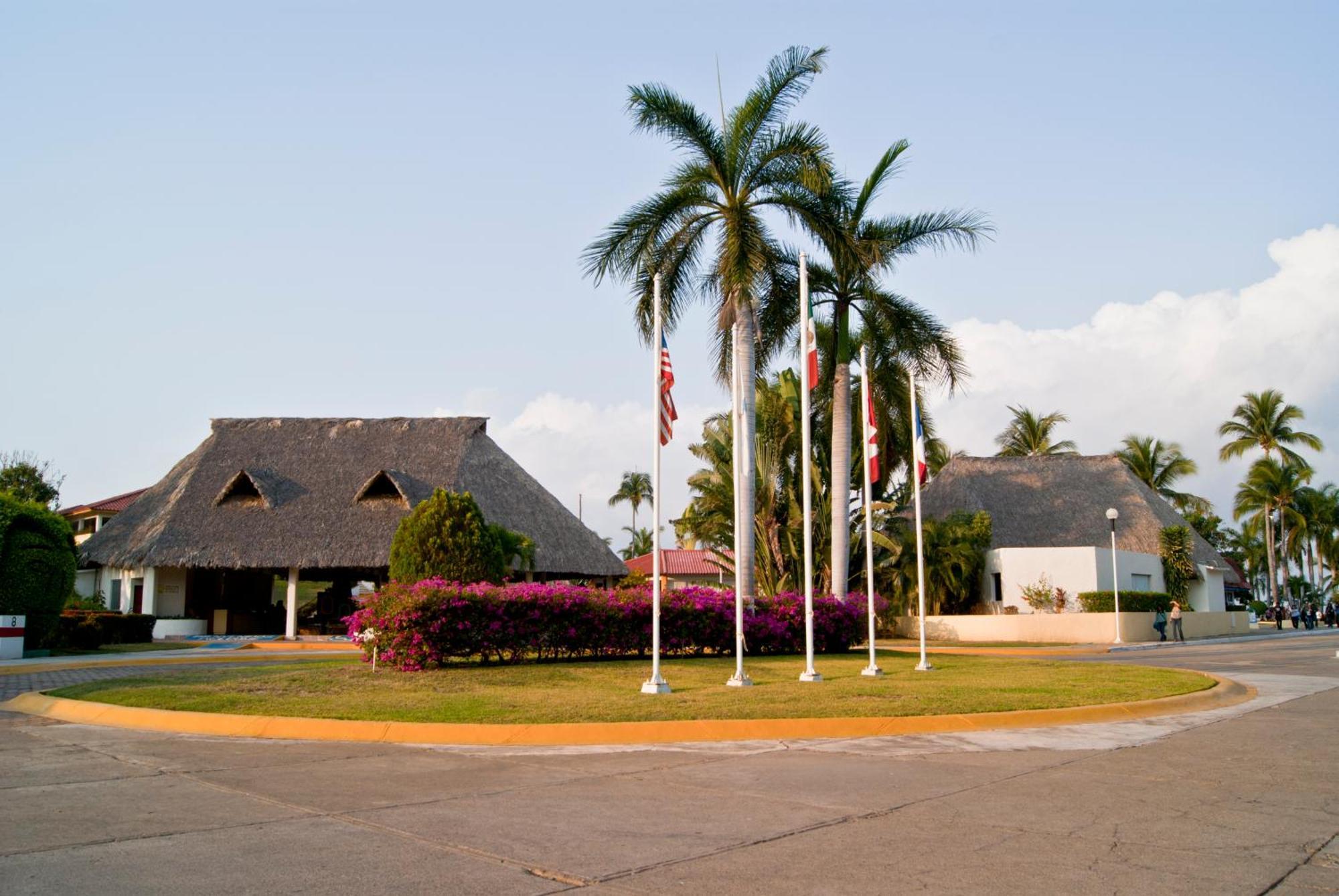 Qualton Club Ixtapa All Inclusive المظهر الخارجي الصورة